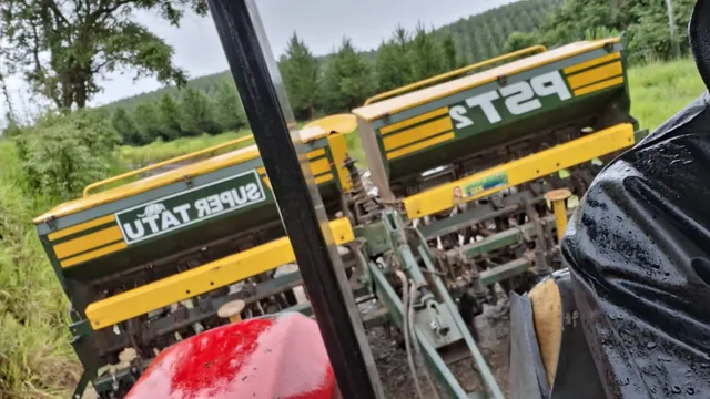Plantadeira Pst 2 Tatu Ano 2000