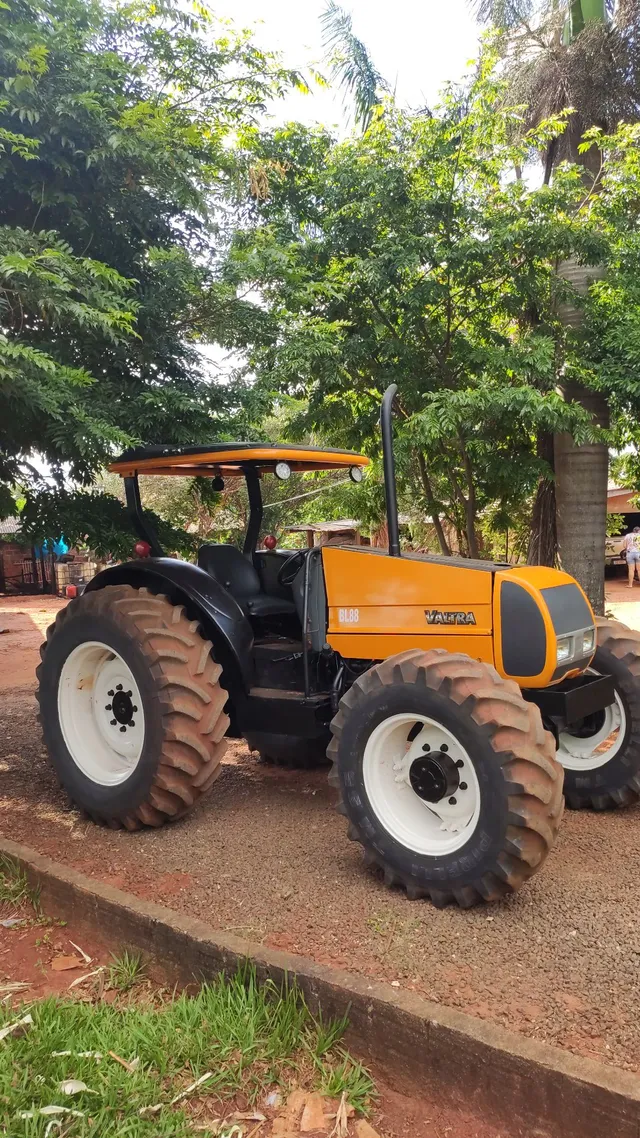 TRATOR VALTRA BL88 