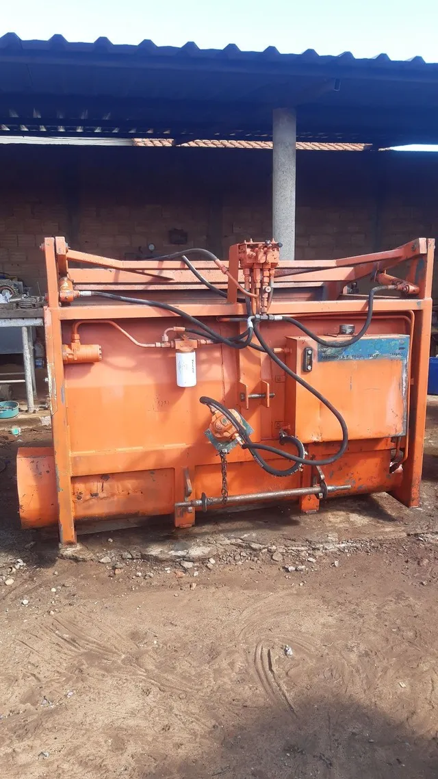 Desensiladeira agroforn AFD 60 ano 2005