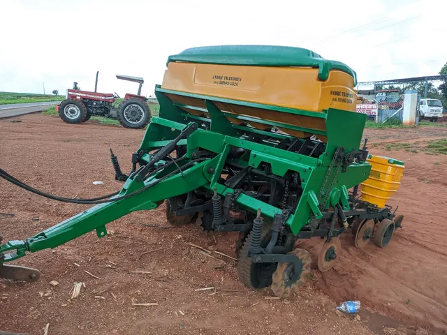 Plantadeira tatu pst3 5linhas