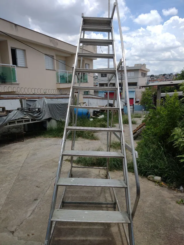 Escada plataforma 
