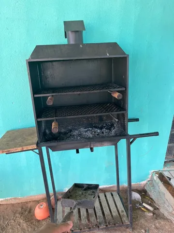 Vendo churasqueira boa 
