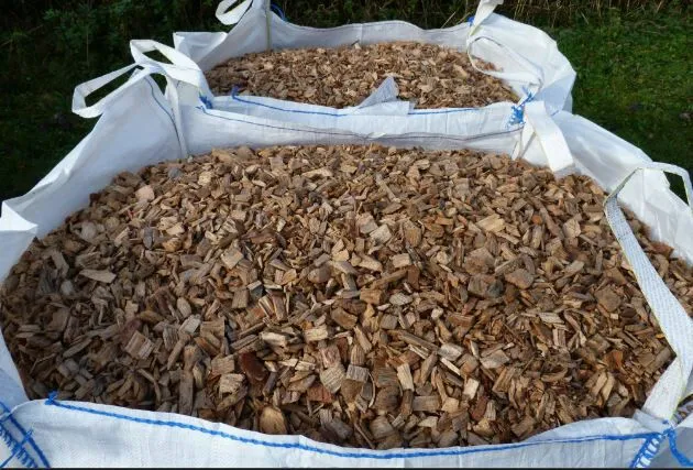 Vendo Cavaco de eucalipto e pinus em SC portos zap * por tonelada 93 usb