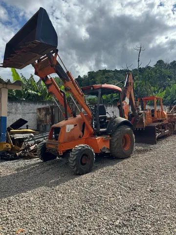 Retroescavadeira Fiatallis fb 80.3 4x4