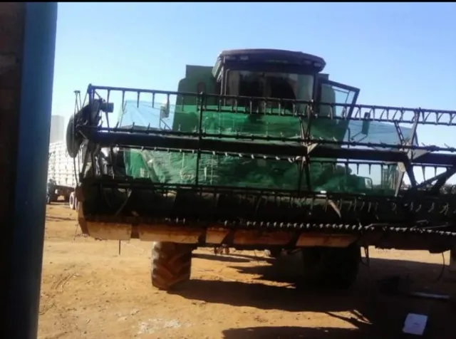 Colheitadeira Colhedeira John Deere Slc 7500 Ano 96 Revisada