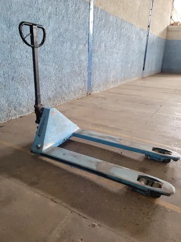 Empilhadeira Manual