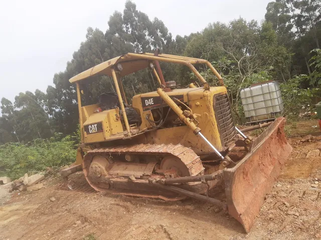 Trator esteira d4e