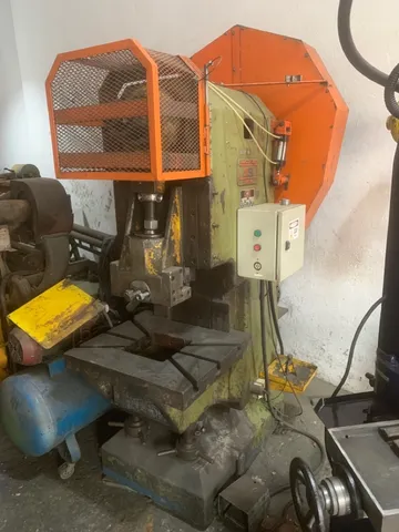 PRENSA EXCÊNTRICA DE 40 TON 