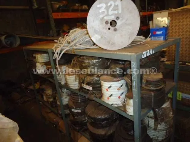 17 Acoplamentos e 85 rolos de gaxeta. 