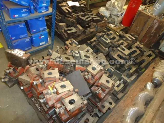 100 Sapatas fixadoras em aço carbono (Lance por Un). 