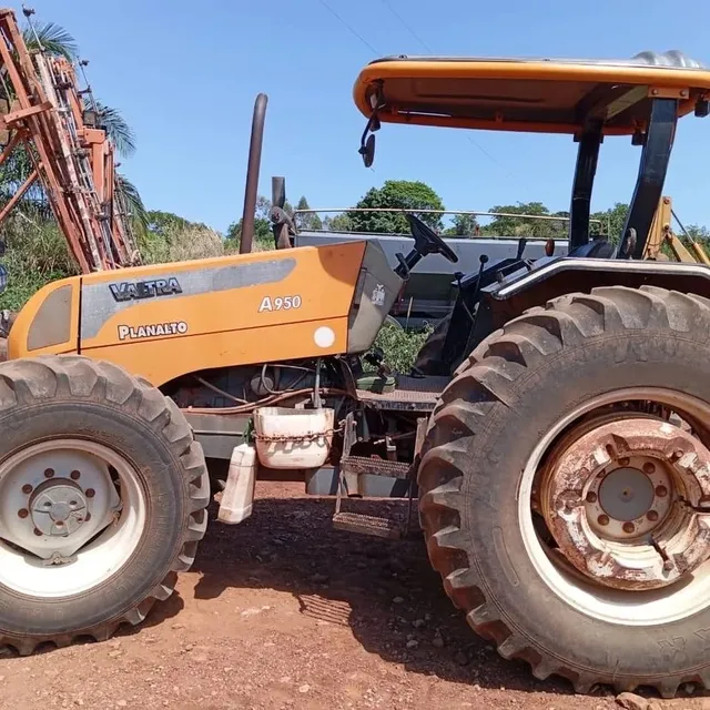 Trator Valtra