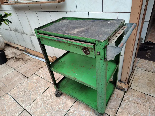 Carrinho de ferramentas 