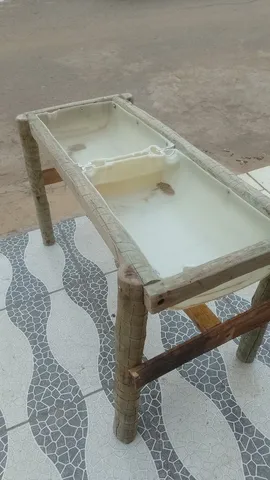 Faço cocho para animais 