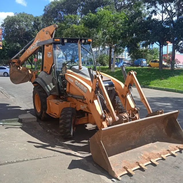Retroescavadeira case 580N
