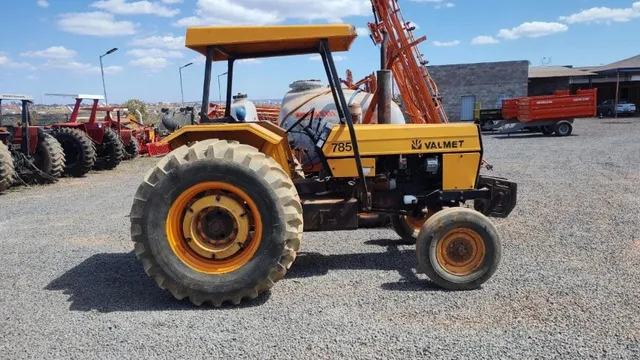 Trator Valmet 785