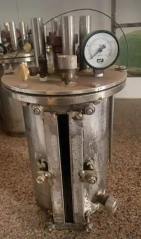 Reator / Vaso de Pressão (Temos outras opções de Equipamentos e vidraria p Laboratório)