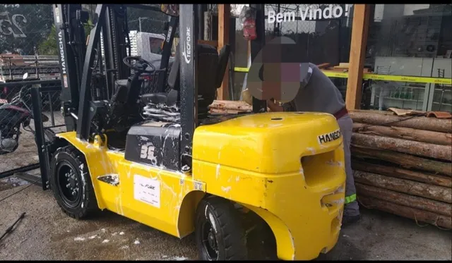 Empilhadeira a diesel 