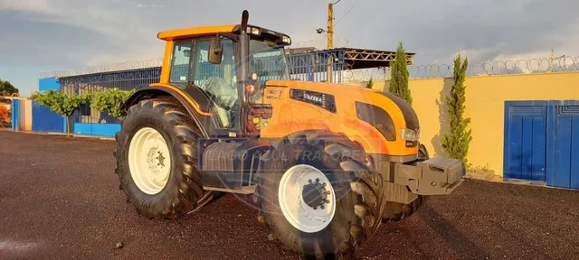 Trator Valtra BH 210 HP