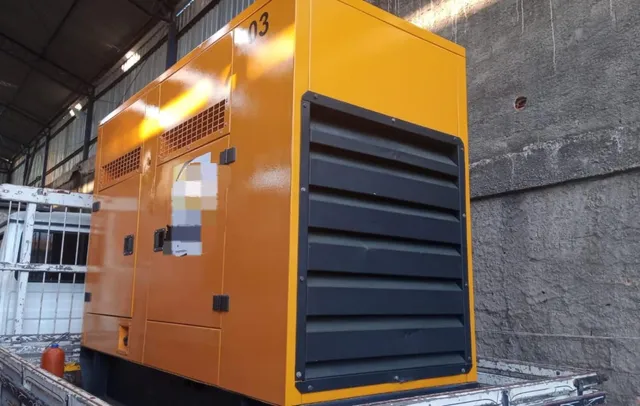 GERADOR DE ENERGIA 80 KVA/ ANO:2010