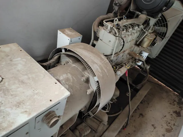 GERADOR DE ENERGIA 115/100 KVA/ ANO: 2003