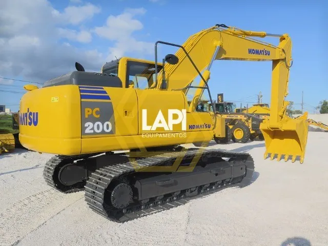 Escavadeira Komatsu PC200 2011 Revisada