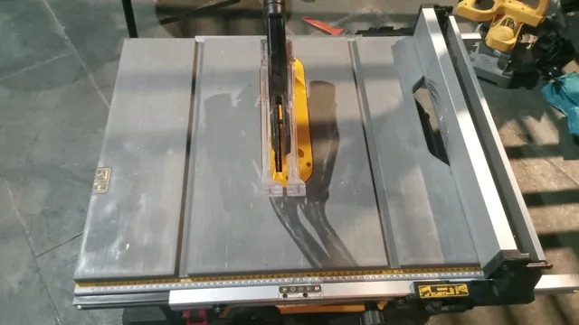 Serra Dewalt semi nova com garantia 