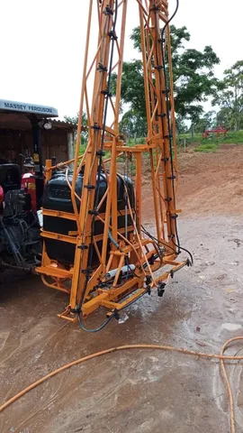 Pulverizador Jacto 600 barra hidráulica 