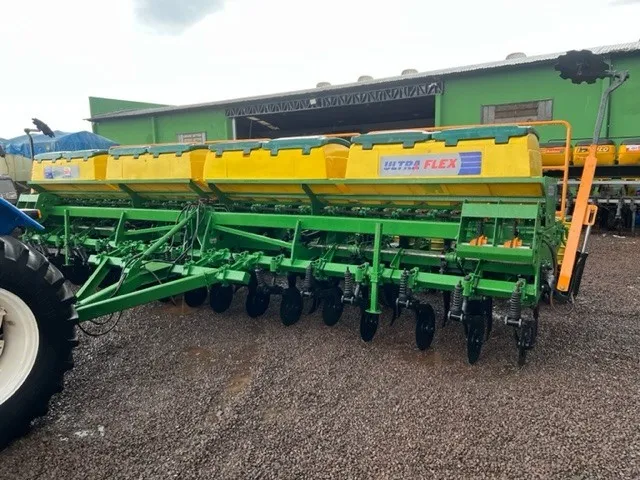 Plantadeira Tatu 16 linhas ano 2009