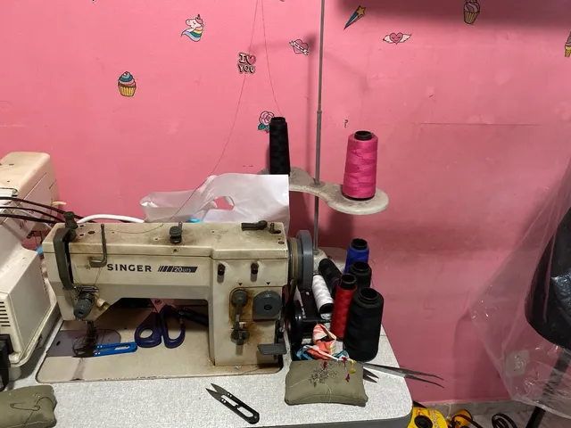 Máquina singer 20U ziz zag