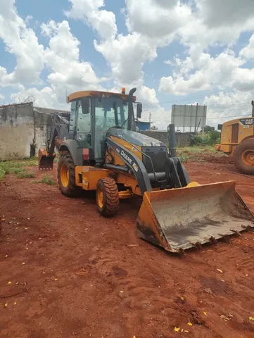 Retroescavadeira Jhon Deere 2021 Modelo 310L 4x4 de Fazenda 