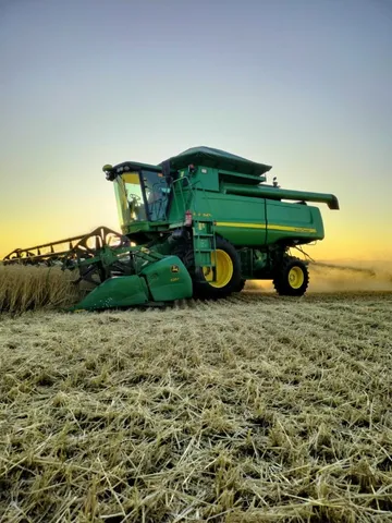 ?Colheitadeira John Deere 9470 sts?