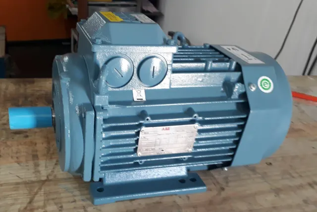 Motor 5 cv 4 polos abb novo