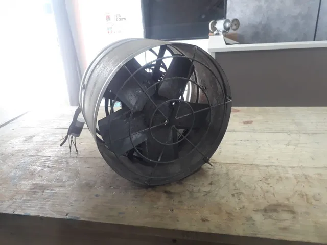 Vendo exaustor parede 