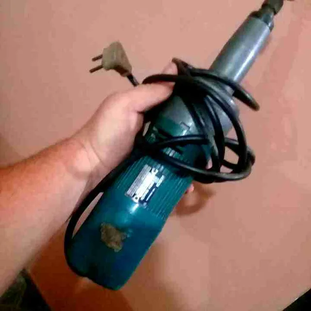 Retifica Boch perfeito estado 220v 