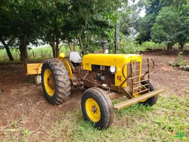 Trator Valmet 62 ID 4x2 ano 1972