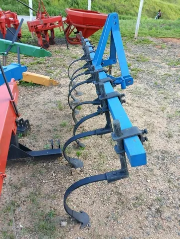 Cultivador 8 enchadas para trator 