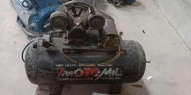 Compressor de ar Motomil motor 2 cilindros 175 litros