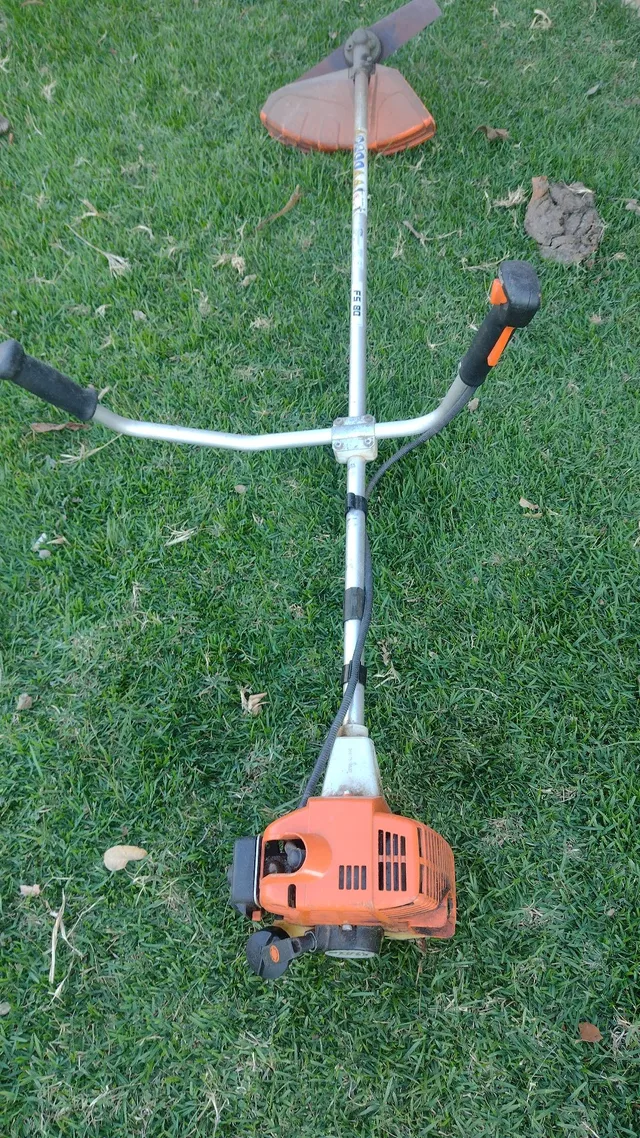 Roçadeira sthil fs80