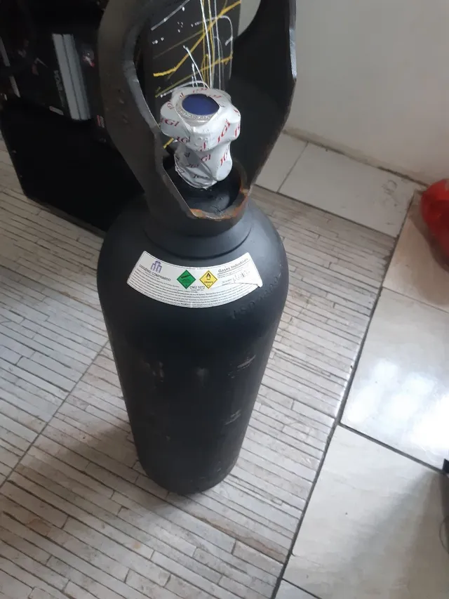 Vendo cilindro de 3 metros cúbicos cheio