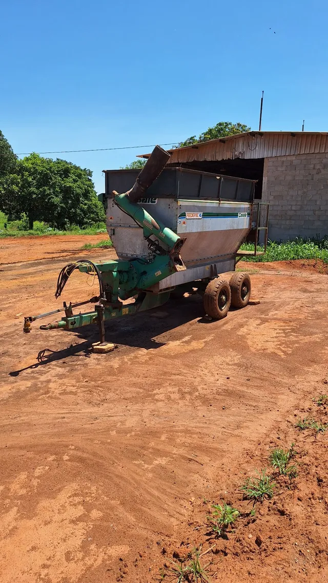 Vagão distribuidor com Balança 