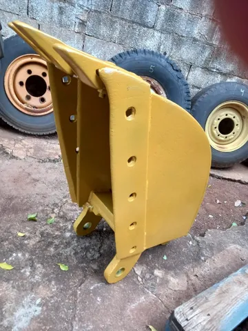 Caçamba traseira Retro Escavadeira Case 580H 30 cm usada.