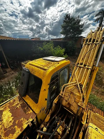 Escavadeira komatsu 200 ano 2004