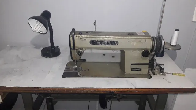 Vendo maquina de costura reta industrial 