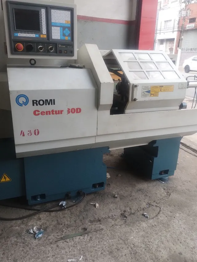 Torno CNC 2006 Rome 