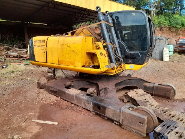Sucata de Escavadeira Hidraulica Jcb Js200