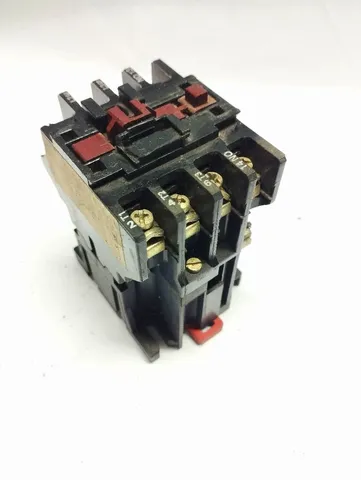 Contator para controle de motor SCHNEIDER ELETRIC/TELEMECANIQUE 40A 660v