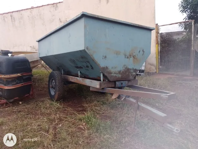 Carreta de lata toda fechada 