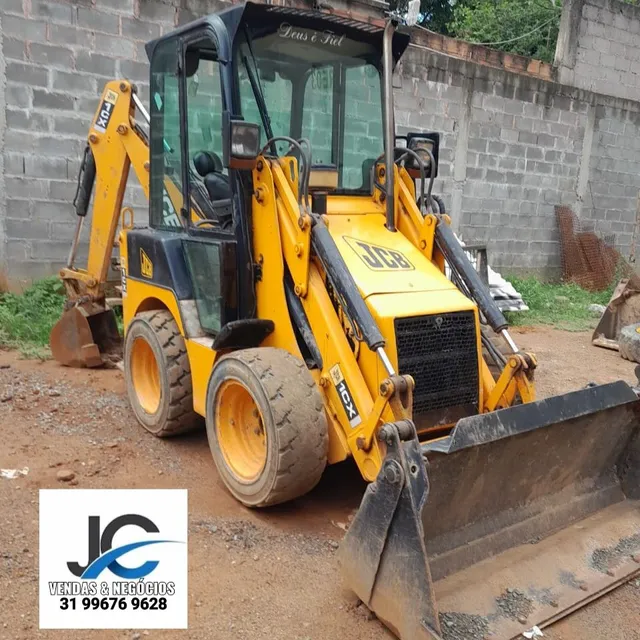 MINI RETROESCAVADEIRA JCB 1CX ANO 2009 HORIMETRO 5000 HRS