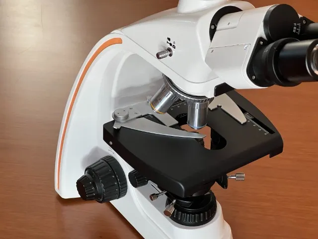 Microscópio Trinocular Ótica Infinita LED Di-280T 1000x Digilab Biológico