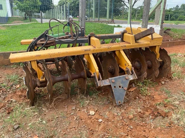 Grade agrícola marca tatu 